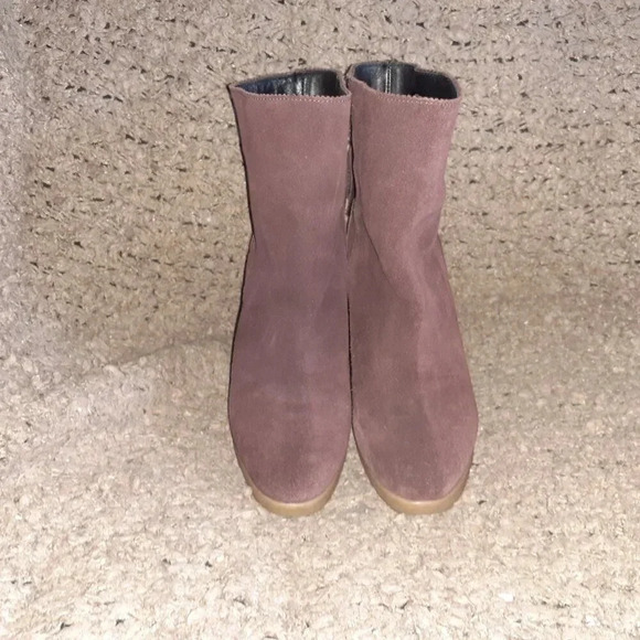 $1195 PIERRE HARDY-Oxblood Suede Booties-Rear Bow-Block Heel-Sz 39-Near Mint - Picture 3 of 7